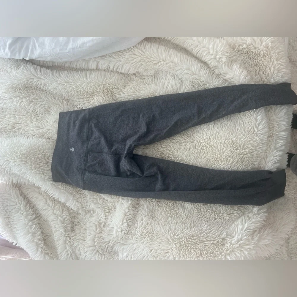 Lulu lemon leggings - Picture 2 of 3